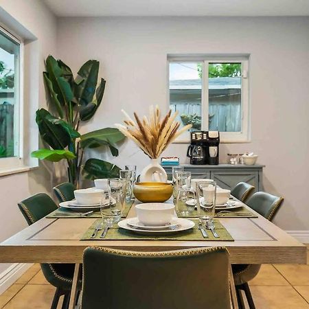 Private Oasis With Pool Near Beaches, Dining & Las Olas Φορτ Λόντερντεϊλ Εξωτερικό φωτογραφία