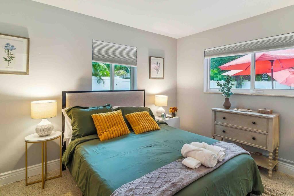 Private Oasis With Pool Near Beaches, Dining & Las Olas Φορτ Λόντερντεϊλ Εξωτερικό φωτογραφία