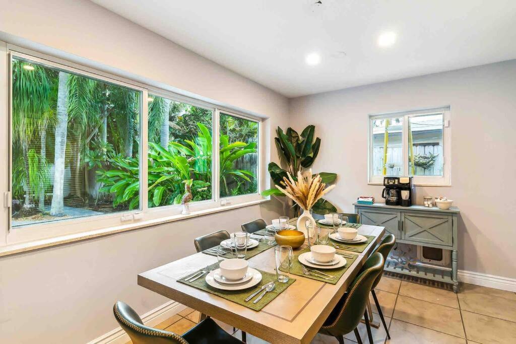 Private Oasis With Pool Near Beaches, Dining & Las Olas Φορτ Λόντερντεϊλ Εξωτερικό φωτογραφία