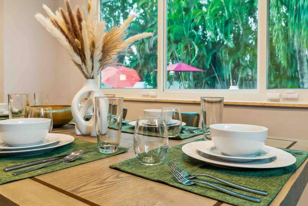 Private Oasis With Pool Near Beaches, Dining & Las Olas Φορτ Λόντερντεϊλ Εξωτερικό φωτογραφία