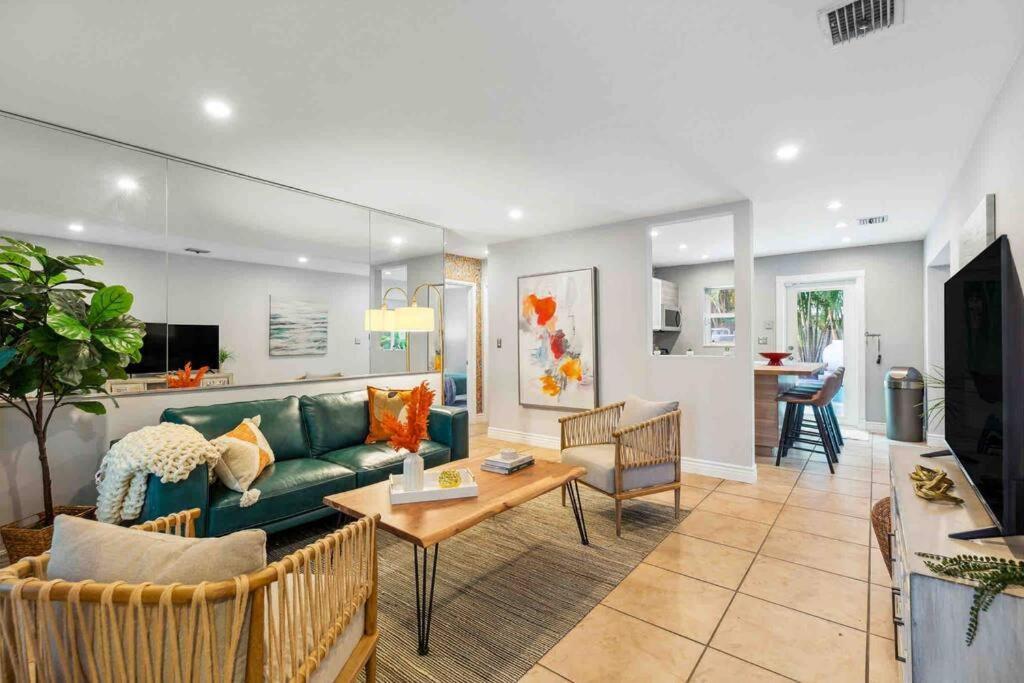 Private Oasis With Pool Near Beaches, Dining & Las Olas Φορτ Λόντερντεϊλ Εξωτερικό φωτογραφία