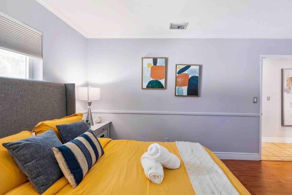 Private Oasis With Pool Near Beaches, Dining & Las Olas Φορτ Λόντερντεϊλ Εξωτερικό φωτογραφία